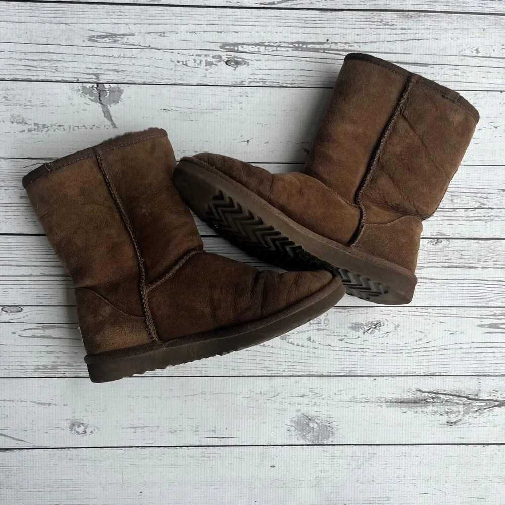 UGG Australia Classic Short Brown Leather Suede Sheepskin Boots Gorpcore Women 7